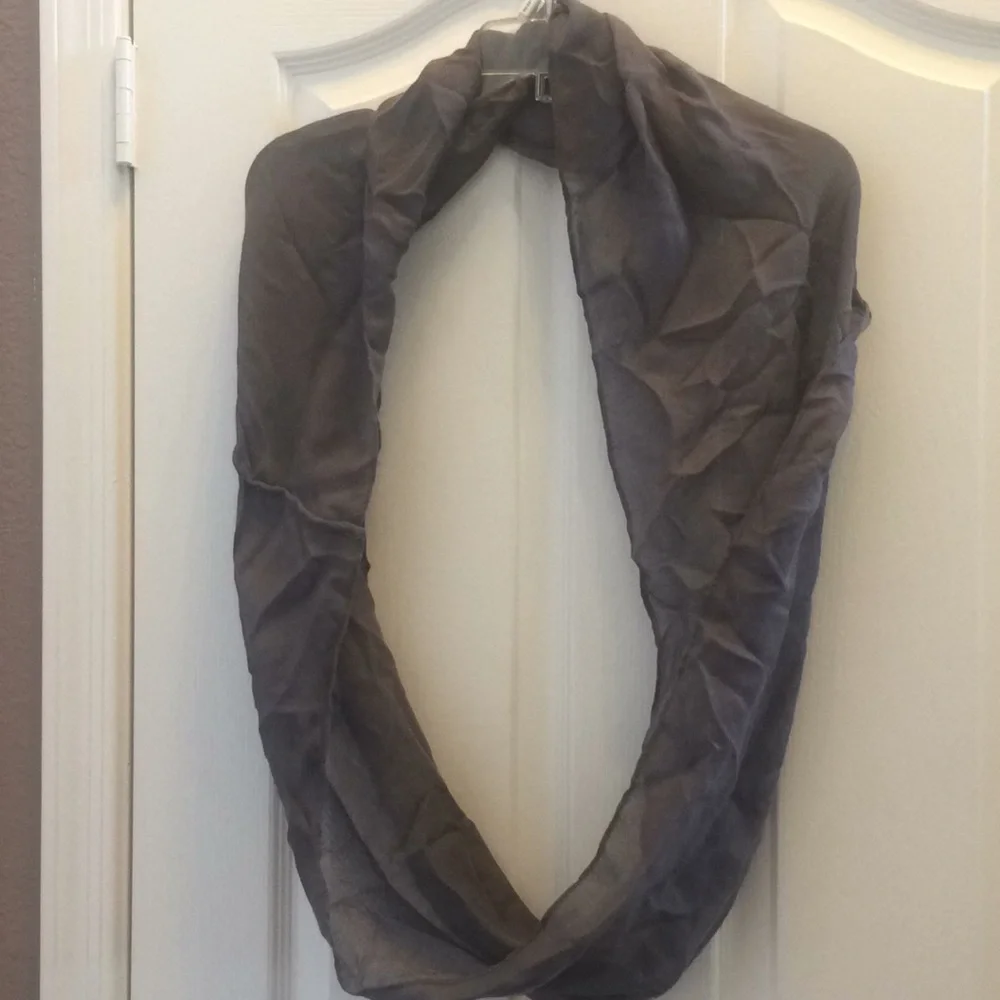 FINAL MARKDOWN Ladies infinity scarf